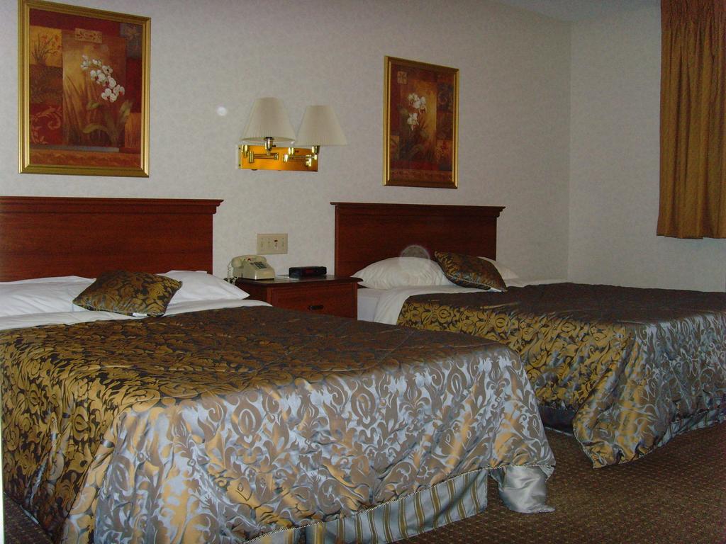 Ripon Welcome Inn And Suites ภายนอก รูปภาพ